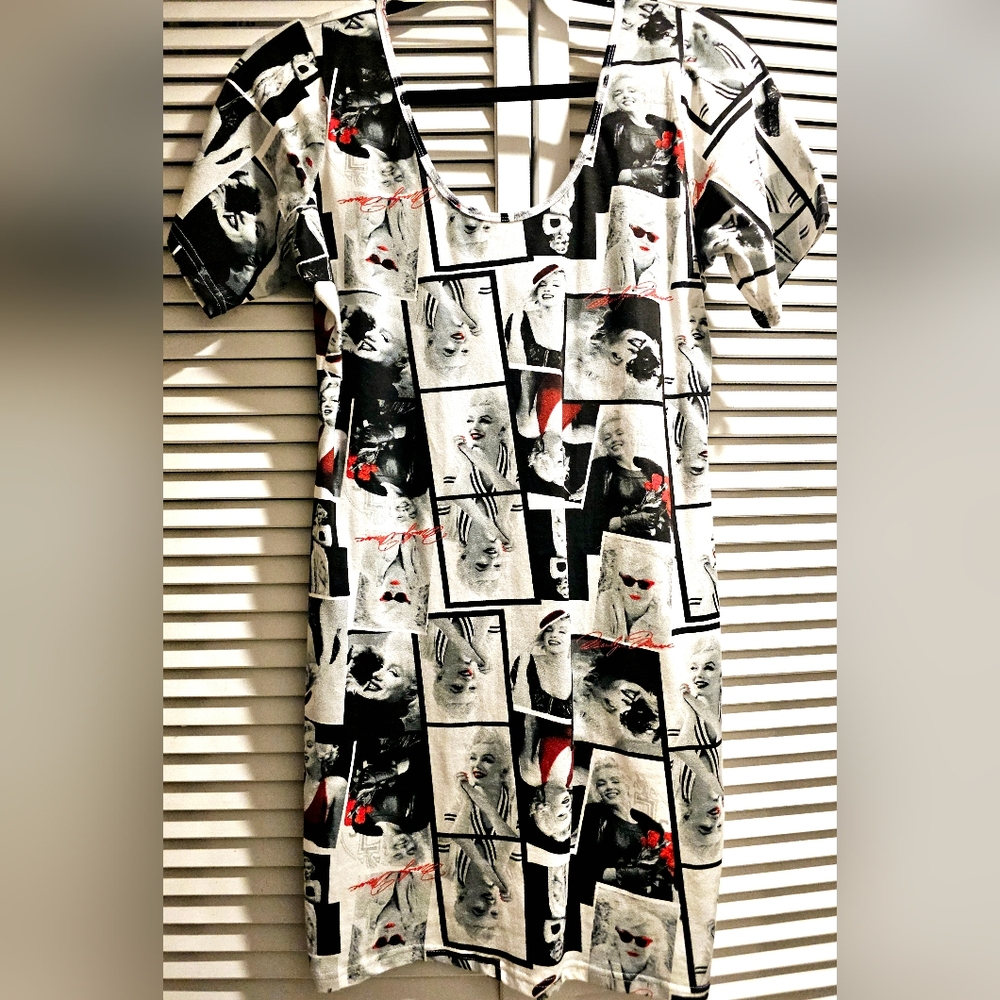 MARILYN MONROE PRINT TIGHT FITTED  DRESS..SCOOP NECKLINE BACK & FRONT SIZE: XL